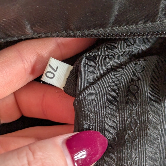 Black Prada nylon shoulder bag tote - Picture 7 of 16